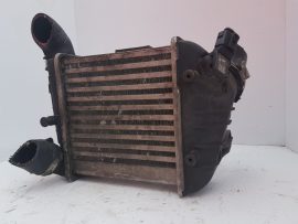 intercooler hűtő, cikkszám: 8E0 145 805 R