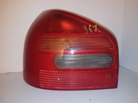 hátsó lámpa, cikkszám: 8L0 945 095 A